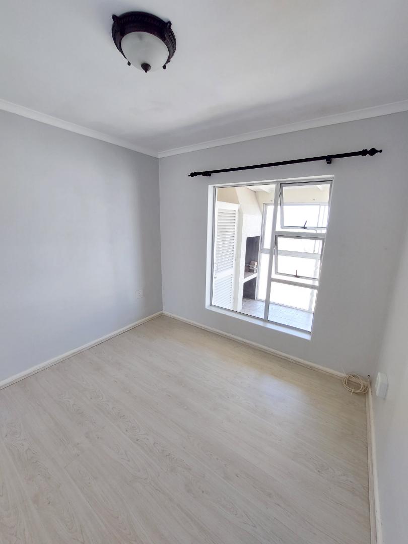 To Let 1 Bedroom Property for Rent in Big Bay Western Cape